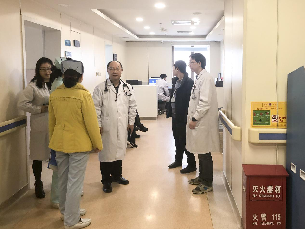 里程碑夜深圳男篮强势反弹，欧洲杯窗口期刷纪录，媒体盛赞，医务组通报恢复的简单介绍-开云在线入口