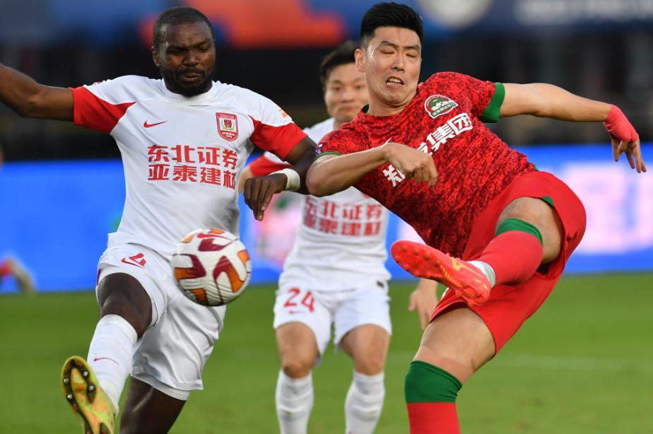 包含欧超杯赛后再迎强敌,亚特兰大回应争议,主帅态度:赛场秩序良好,临场指挥获称赞的词条-kaiyun.com